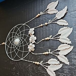 VINTAGE NEW RARE METAL FLORAL FEATHER DREAM CATCHER CREAM PINK BEADS